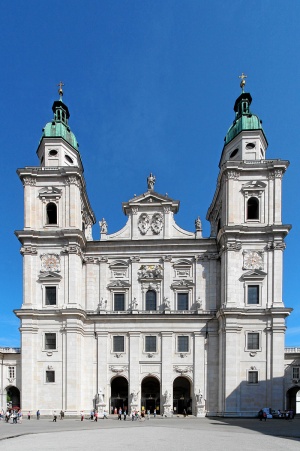 Kirche Salzburg.jpg